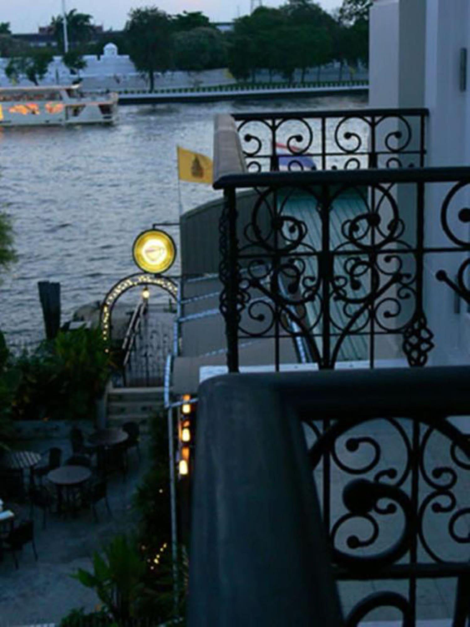 Aurum The River Place Bangkok Extérieur photo