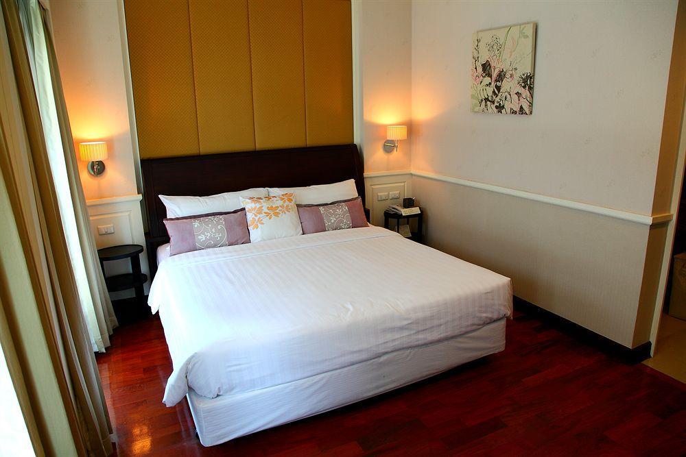Aurum The River Place Bangkok Extérieur photo