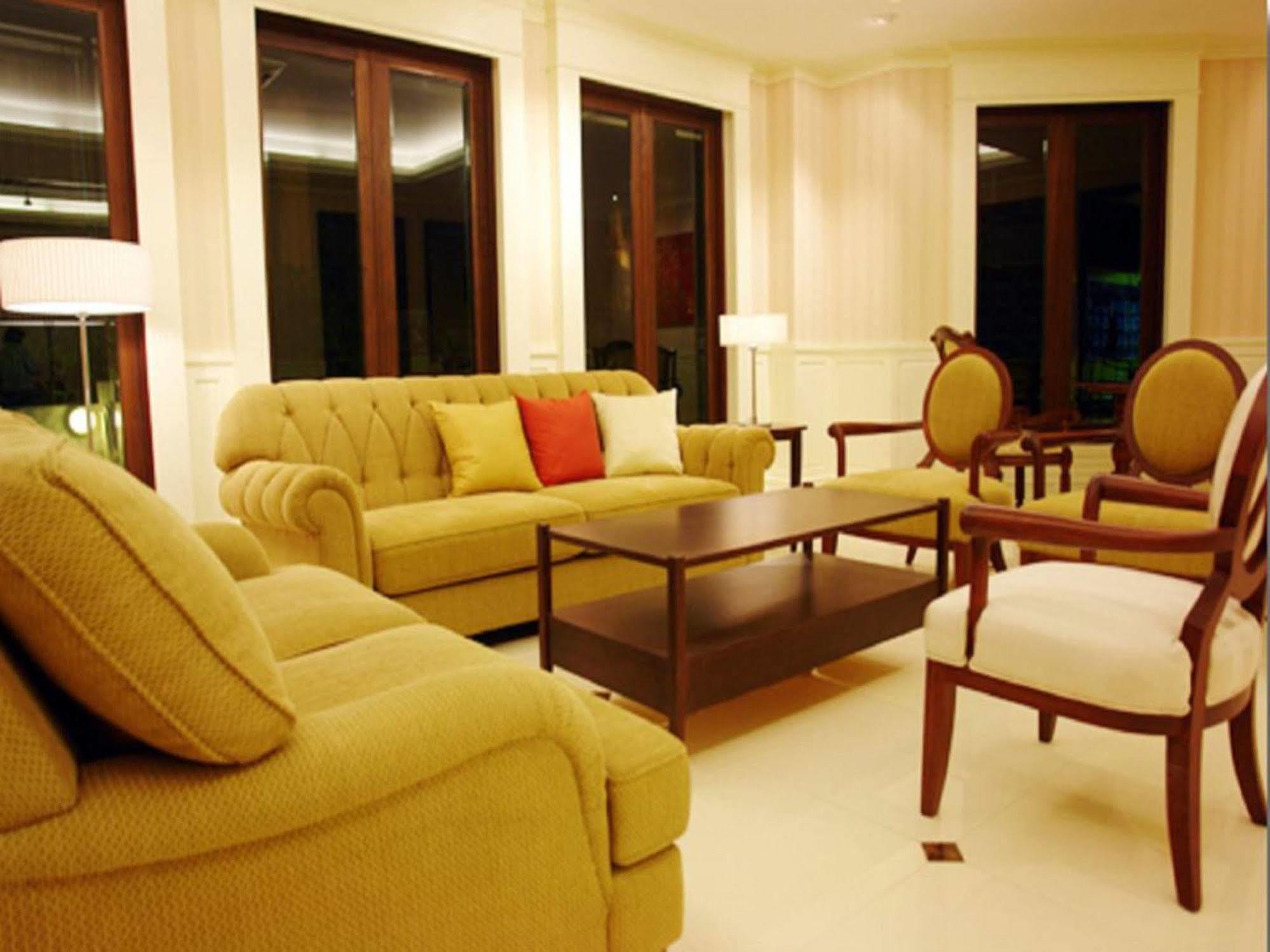 Aurum The River Place Bangkok Extérieur photo